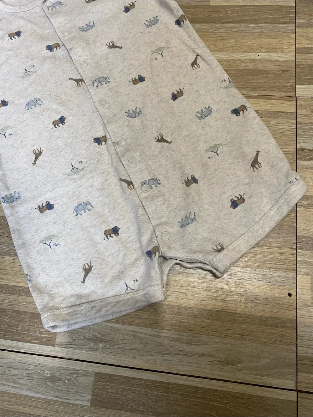 CARTER’s Romper size baby boy 24 months